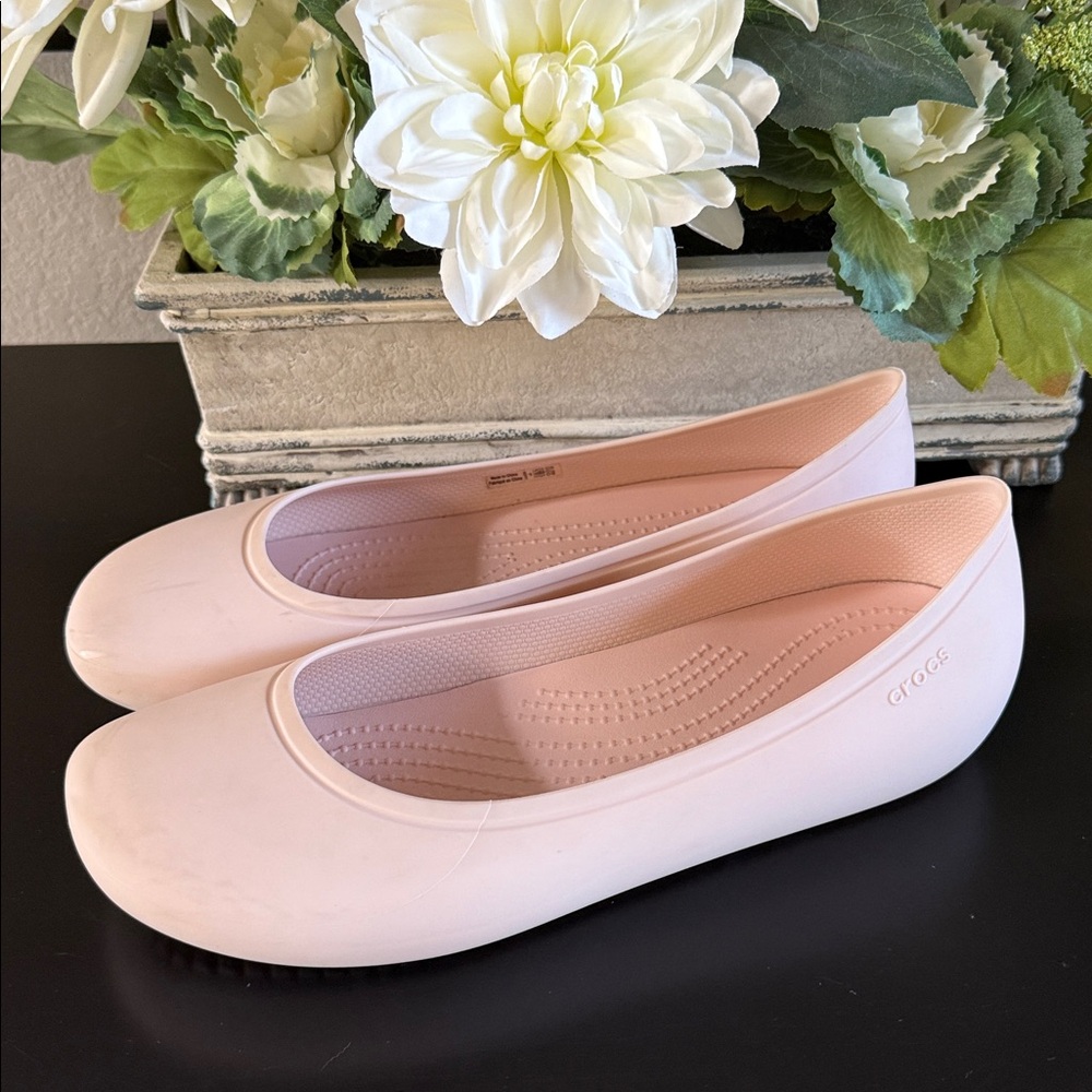 CROCS Women's Ballet Flats in Blush Pink - Picture 3 of 14